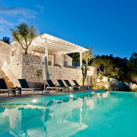 Vila Sleeps 6 Pool Air Con Wifi Kassiopi
